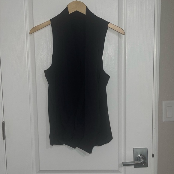 Lululemon Rollin' With My Om'ies Tank Black 2014 Style Number: W1F56S Draped 6 - Picture 3 of 7
